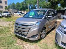Toyota Noah 2018 Hybrid