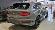 BENTLEY BENTAYGA 2024