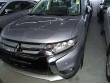 Gray Mitsubishi outlander