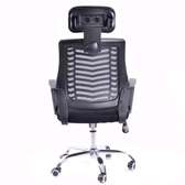 Adjustable headrest office chair Y