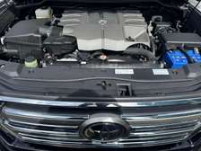 Toyota V8 Zx