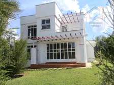 Modern 4Bedroom Home with Garden & Terrace