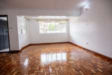 4 Bed House with En Suite in Lavington