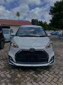 Toyota sienta  hybrid modelista kit