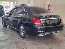 MERCEDES-BENZ C200