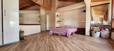 6 Bed House with En Suite in Runda
