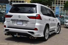 Lexus 570