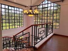 4 Bed House with En Suite in Rosslyn