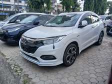 Honda vezel White 2018
