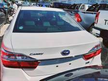 Toyota Camry hybrid white sunroof 2016 sport