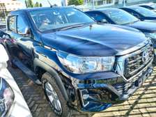 Toyota Hilux double black 2016