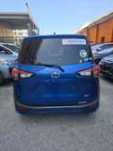 Toyota sienta hybrid
