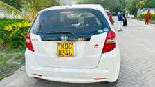 Honda Fit white KDC