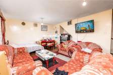 5 Bed Townhouse with En Suite in South B