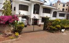 5 Bed House in Riverside