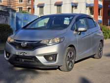 Honda fit Hybrid silver 2018