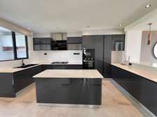 4 Bed Villa in Membley