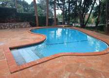 5 Bed House with En Suite in Runda