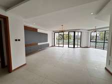 Serviced 3 Bed Apartment with En Suite in Riverside