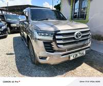 Landcruiser V8 Manual Diesel is on sale in mombasa