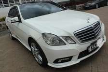 Mercedes E-Class Sedan White Alloy Wheels Tinted