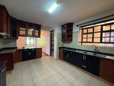 4 Bed Townhouse with En Suite in Lavington