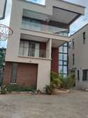 5 Bed Townhouse with En Suite in Lavington