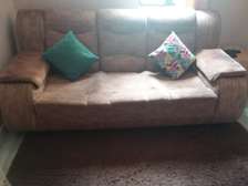 We'll maintained 3 seater for your home
