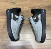 Airforce 1  customs🔥🔥

Sizes 40_45