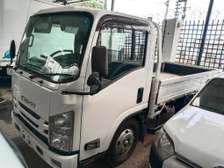 Isuzu ELF manual diesel 3tones on sale