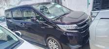 Toyota Noah Hybrid purple 2018