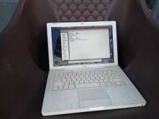 Apple MacBook (Polycarbonate, A1181)