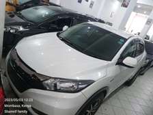 Honda Vezel Hybrid white 2016