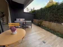 Serviced 2 Bed Apartment with En Suite in Riverside