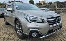 Subaru outback Brown 2018 AWD