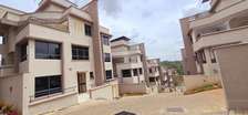 5 Bed Townhouse with En Suite in Lavington