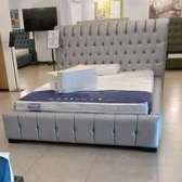 Modern bed 5by6 6by6