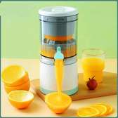 Portable automatic electric citrus juicer/squeezer