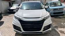 Honda vezel hybrid White 2019 4Wd