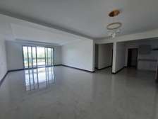 3 Bed Apartment with En Suite at 1St Parklands Avenue