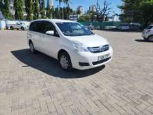 Toyota isis 7 seater 2015