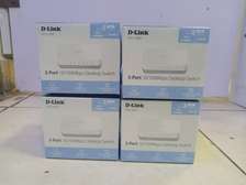 Dlink Network Switch - 5 Port - 10/100-DES-1005C