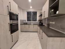 Excellently done 2 Bedrooms Apartment