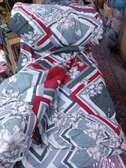 5x6 unbidden duvet with one Bedsheets and two Pillow cases