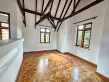 5 Bed House with En Suite in Runda