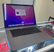 Macbook pro retina 2016  corei7