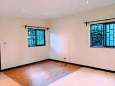 2 bedrooms cottage Peponi road near French Embassy.