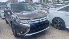 Mitsubish outlander  2019model Sunroof