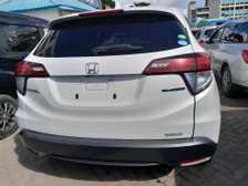 Honda Vezel-hr-v hybrid white 2016