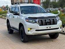 Toyota Land cruiser prado TX white 2017
